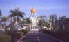 Mosque.jpg (21732 bytes)